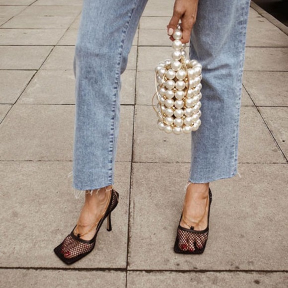 Bottega Veneta Black Mesh Stretch Pumps in 39.5 - Picture 15 of 16